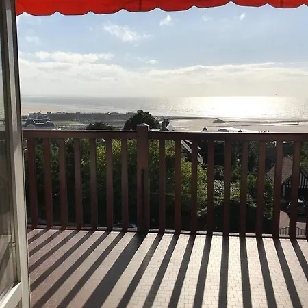 Avec Vue Imprenable Sur La Trouville-sur-Mer